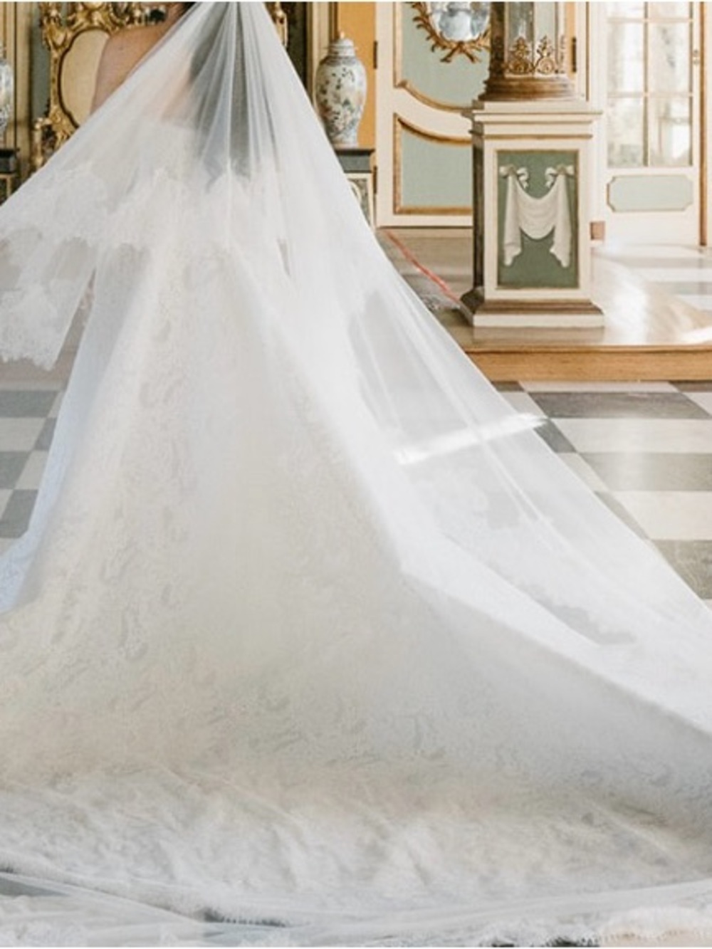 2 Tier Veil with Blusher (Light Ivory)